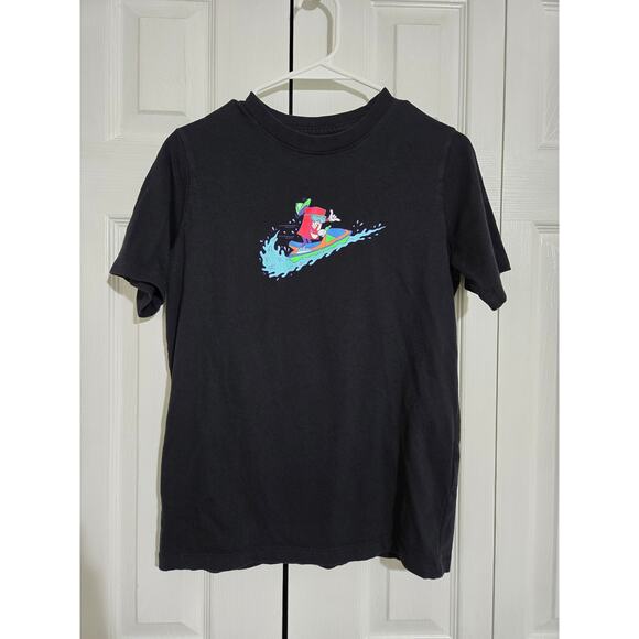 The Nike tee xl kids black graphic tee - Picture 1 of 5